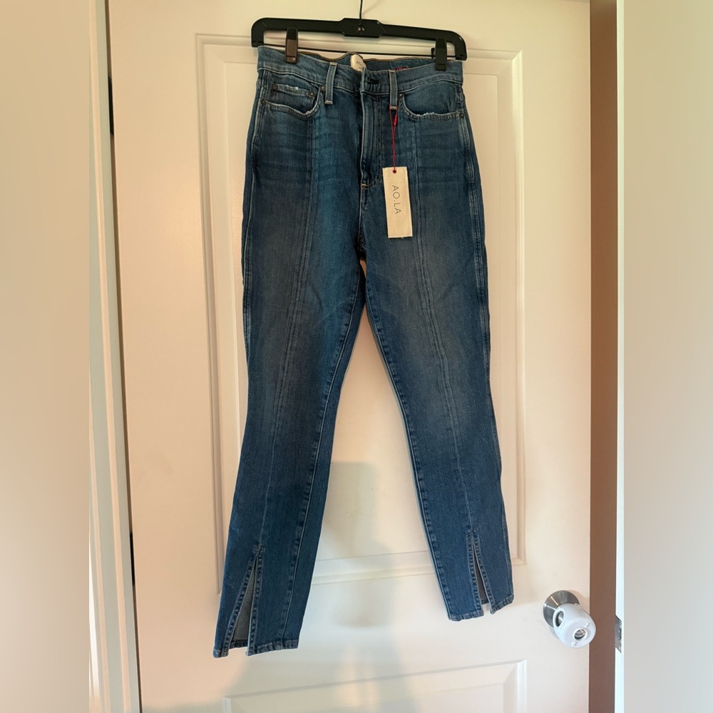 Alice & Olivia Women's Blue Jeans bottom front slit size 27 NWT